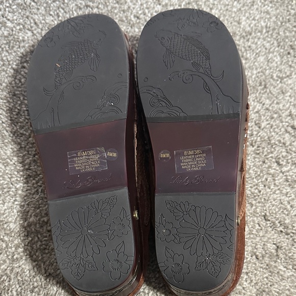 Lucky Brand Brown Suede Slip-Ons with Embroidered Design - Picture 3 of 7